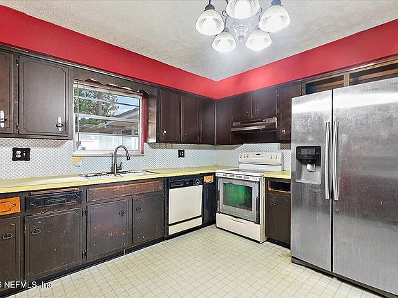5th image of 2415 WASHINGTON Street