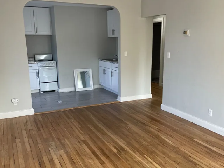 346 Union St — Photo 4