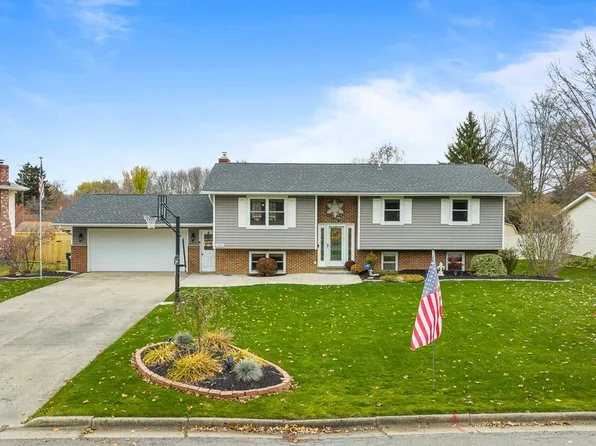 1565 Raywood Rd, Alliance, OH 44601