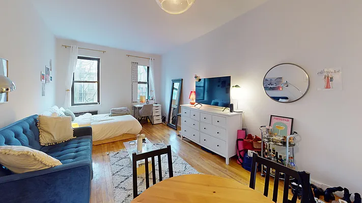 Rented by Bond New York | media 1