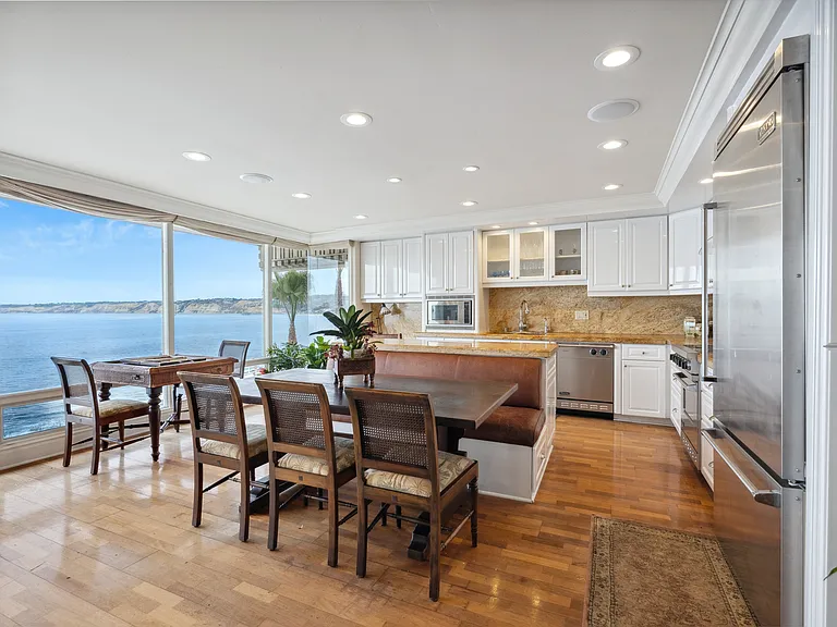 1219 Coast Blvd #5 — Photo 4
