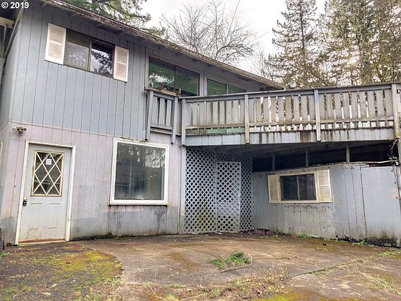 2nd image of 1944 SE Alder Lane Dr