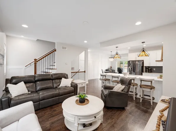 17902 Oak Park Ave, Tinley Park, IL 60477