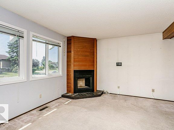 4th image of 3520 42nd Ave NW