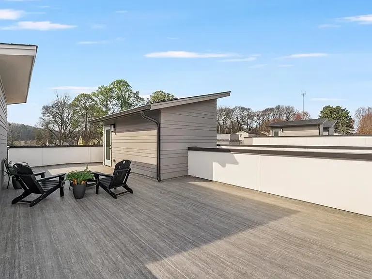 1237 Memorial Dr SE #102 — Photo 17
