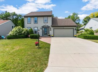W181N8967 Melanie Ln, Menomonee Falls, WI