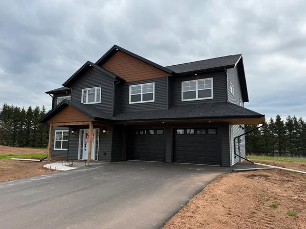 103 Stanmol Dr, Charlottetown, PE C1E 3W3