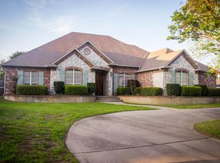 903 Dove Creek Dr, Athens, TX 75751