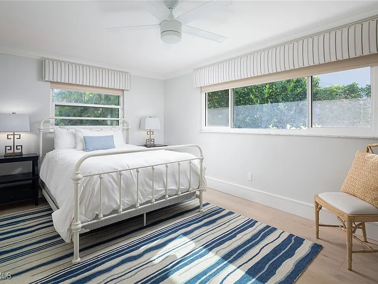 635 Fountainhead Ln — Photo 20