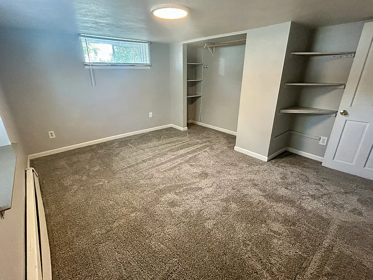2021 6th Ave #B — Photo 13
