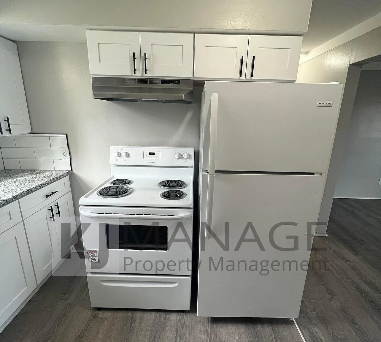 2 bed, 800 sqft, $925 — Photo 2
