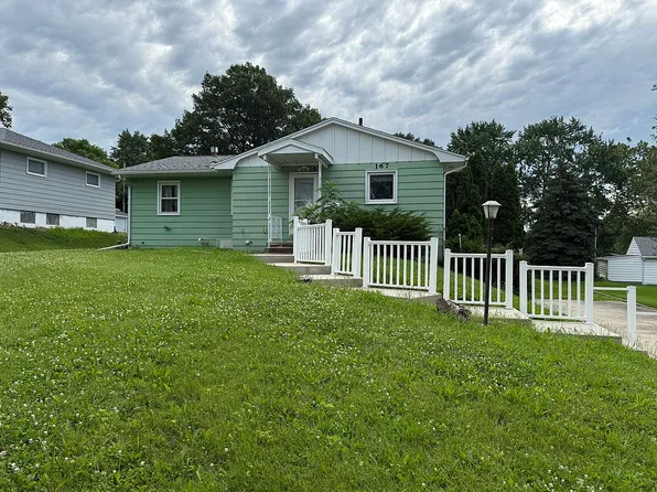 167 Letsch Rd, Waterloo, IA 50701