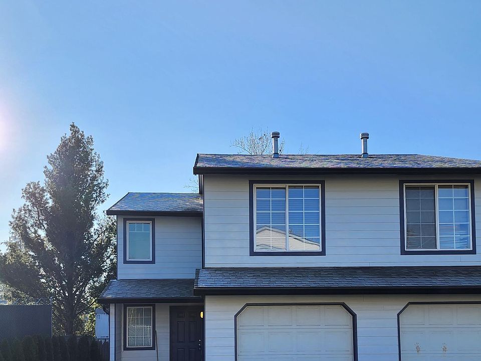 Front View, Corner Townhome