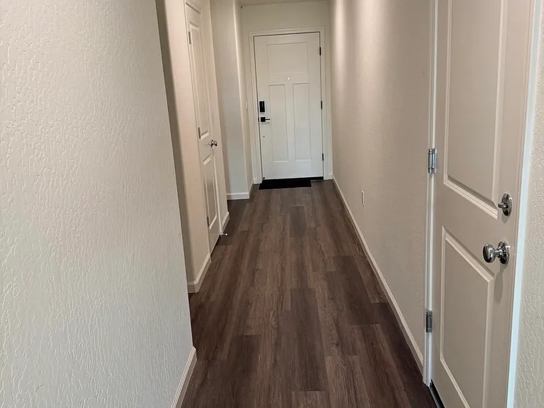 861 N Ocean St — Photo 5