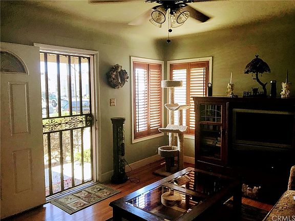 2nd image of 5839 Gaviota Ave