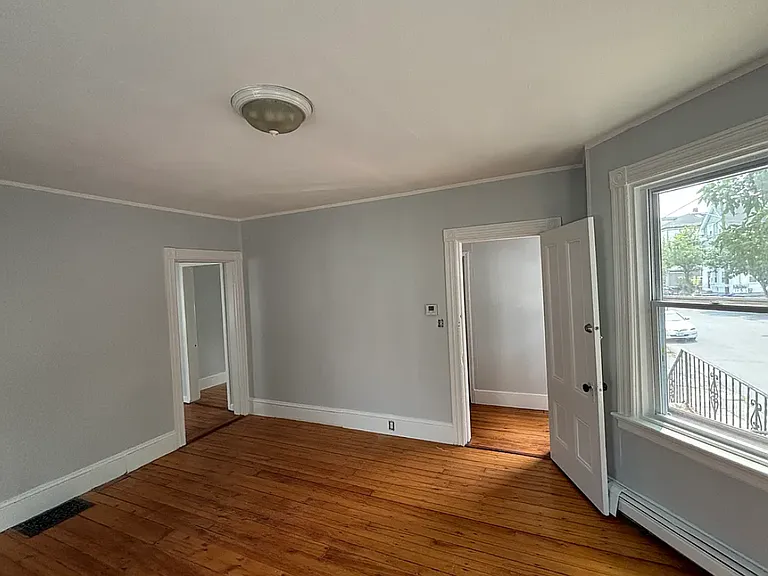 27 Governor St #1 — Photo 11
