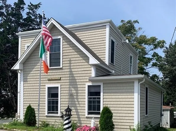 99 Island St, Marshfield, MA 02050