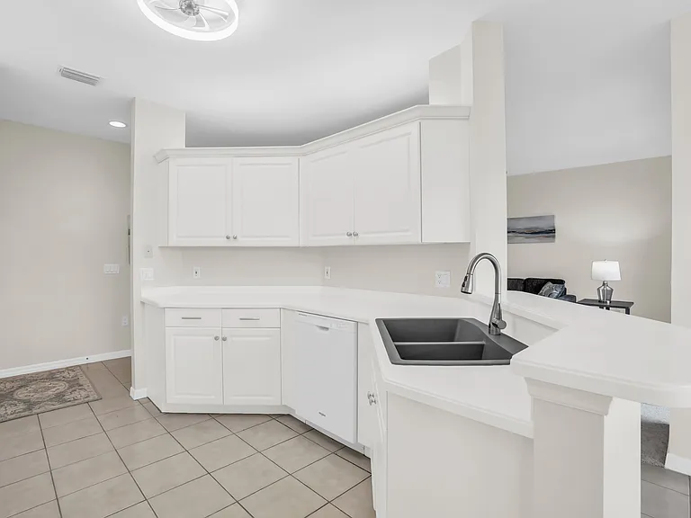 6025 Pinnacle Ln #1 — Photo 8