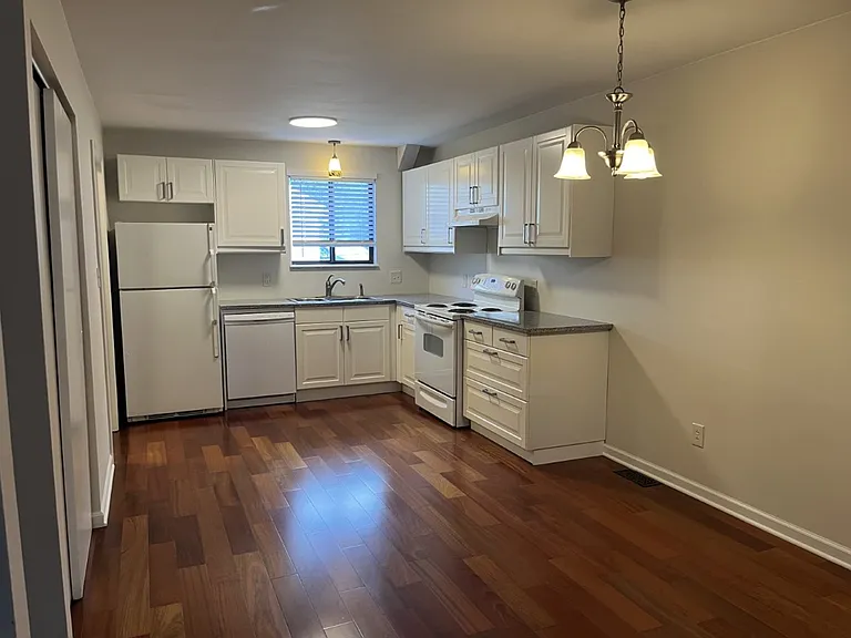 308 S Mechanic St #308 — Photo 3
