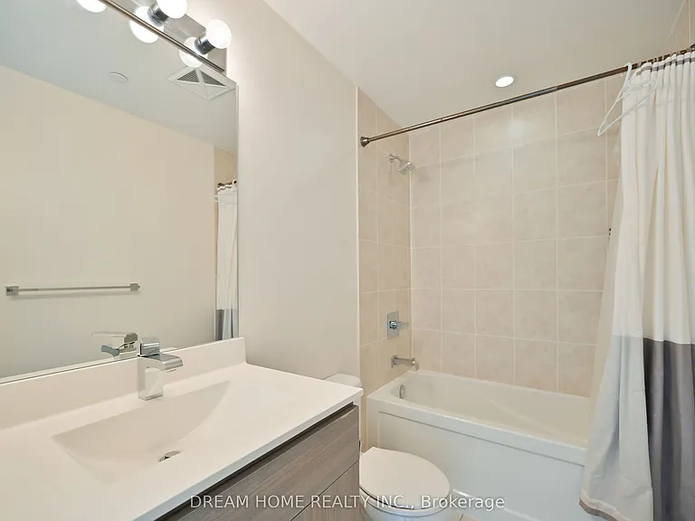 68 Canterbury Pl #1702 — Photo 16