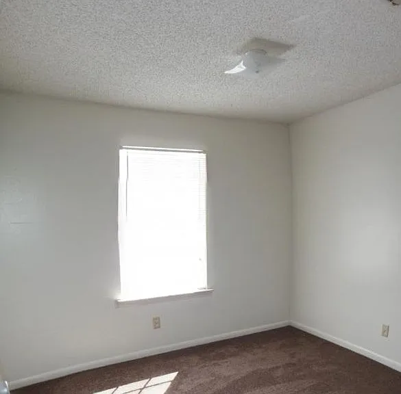 4504 Chase Cir — Photo 7