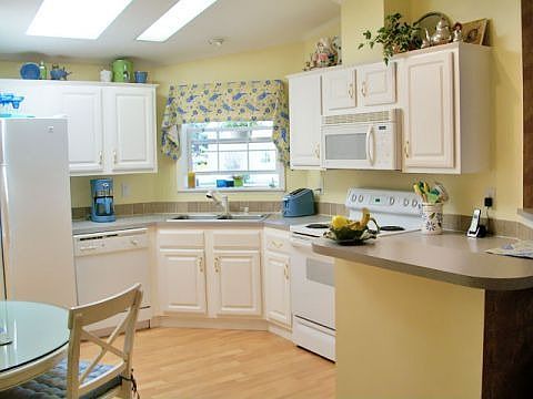 2nd image of 1006 Amber Rd