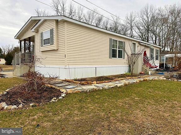 5th image of 92 Arrowhead Rd