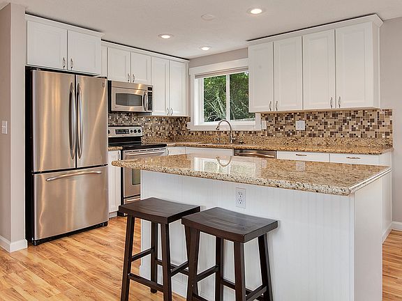 4th image of 8212 NE 144th St