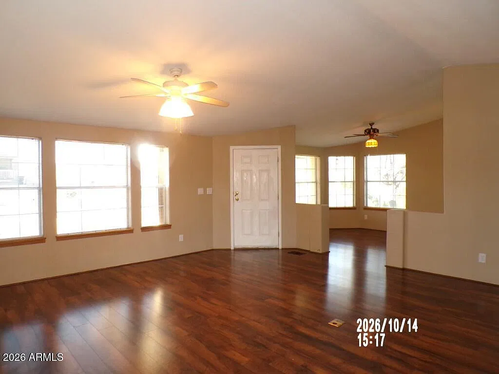 2 bed, 2.5 bath, 1681 sqft, $1,995 — Photo 3