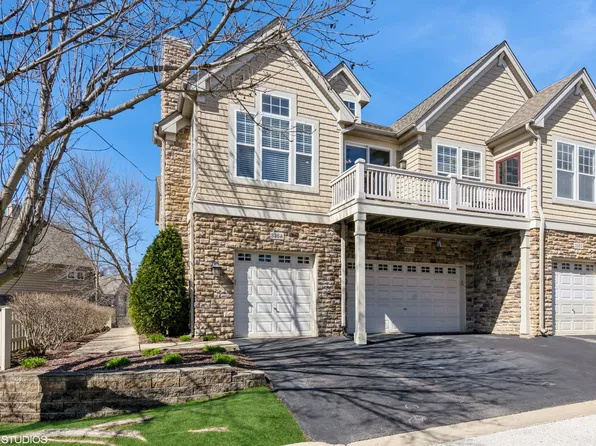 335 Promontory Ln Unit A, Wauconda, IL 60084
