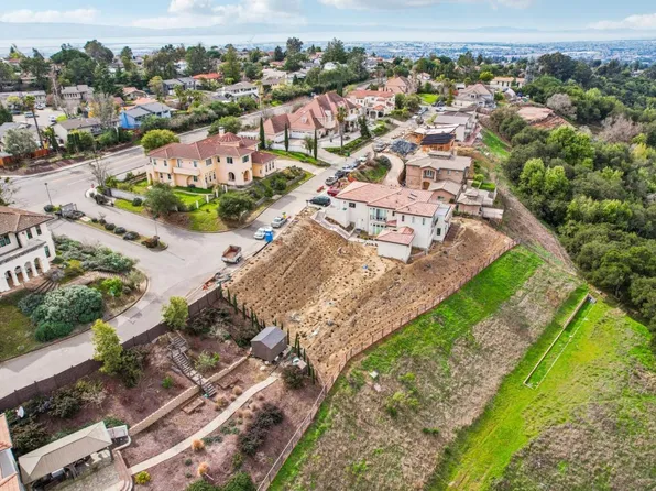 27050 Vista Bahia Way, Hayward, CA 94542