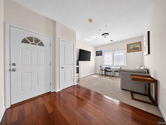 2nd image of 330 Maple Avenue #2