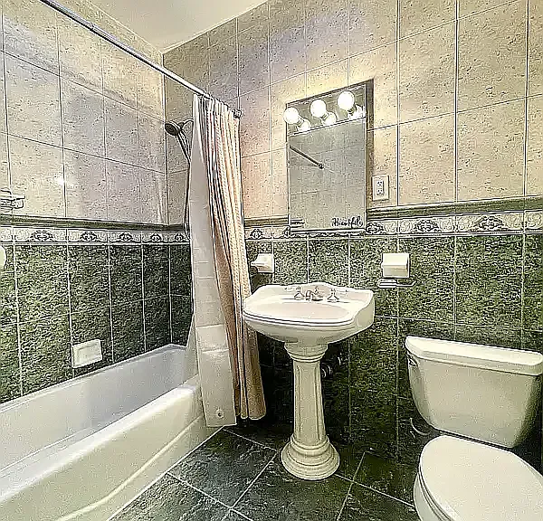 22-26 36th St #O2 — Photo 10