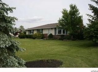 1418 Saint Charles Dr, Streetsboro, OH