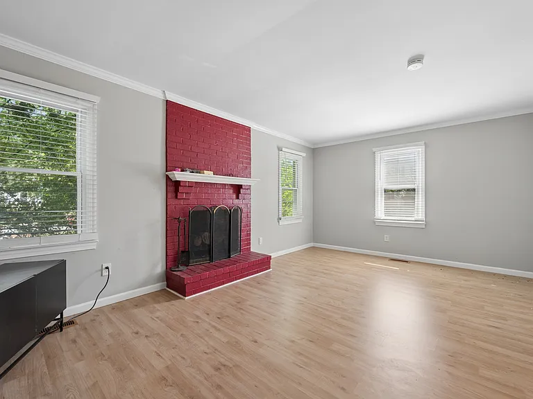 1615 Colonial Way #0 — Photo 3