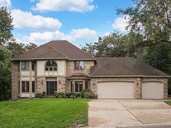 2nd image of 1327 Donegal Dr