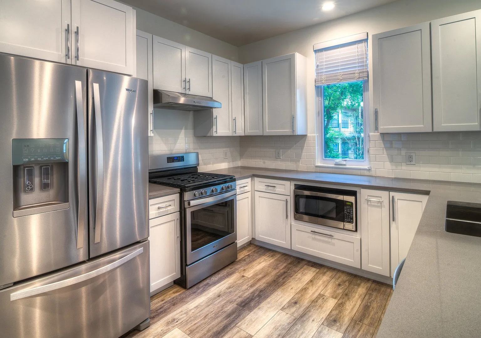 Ut Pre-Lease: Constructed August 2018, Luxury North Campus 3 Bed / 3 Bath Home — Photo 3