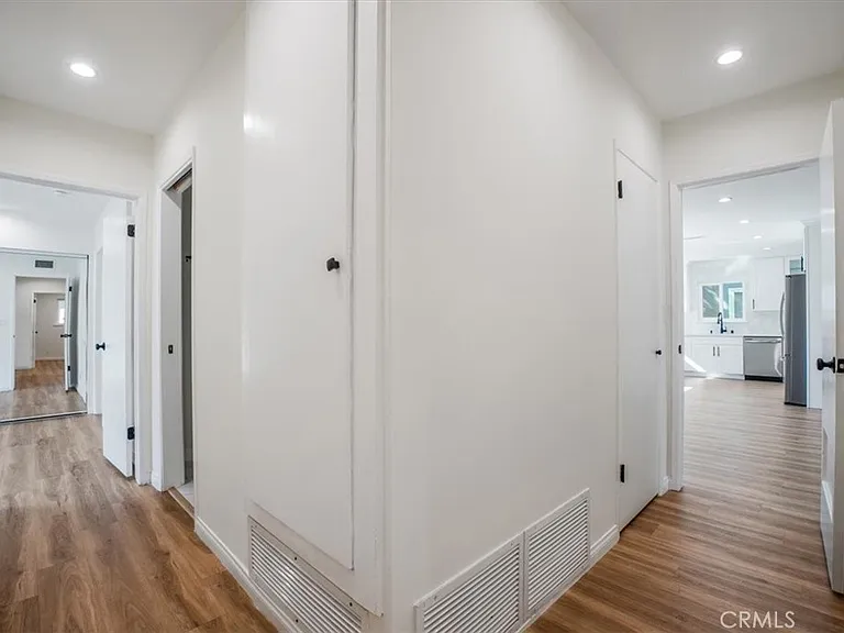 16329 Napa St — Photo 26