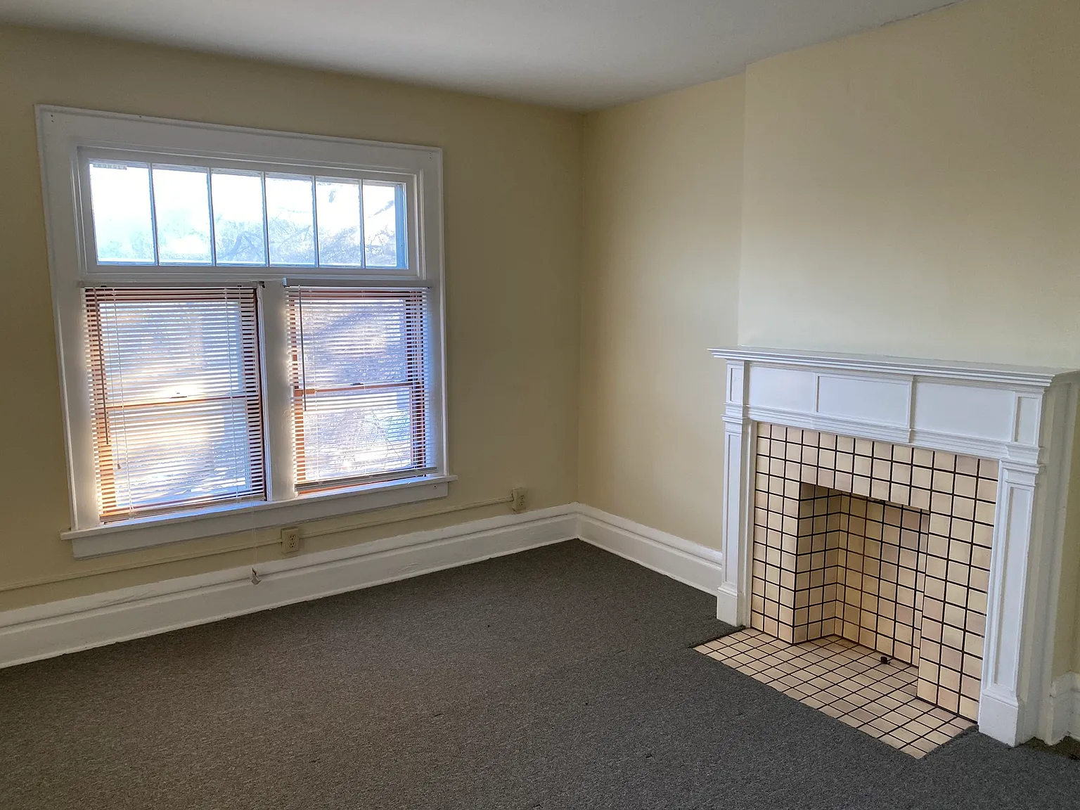 3 bed, 2000 sqft, $1,995 — Photo 3