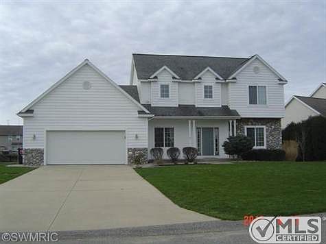 2nd image of 1391 Woodfield Dr
