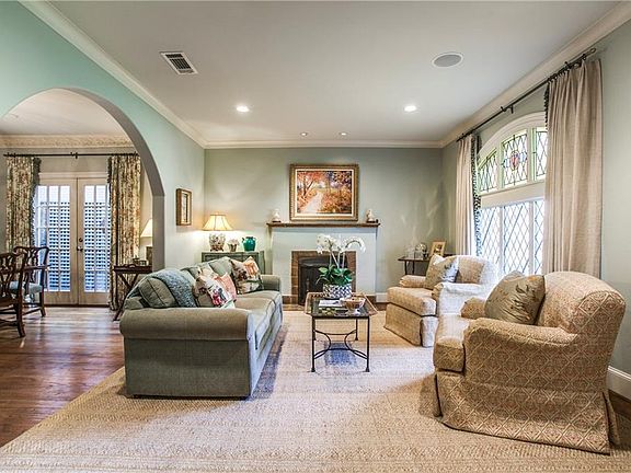 5th image of 3609 Normandy Ave