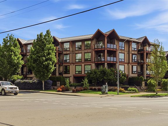 2nd image of 4529 W Saanich Rd #104