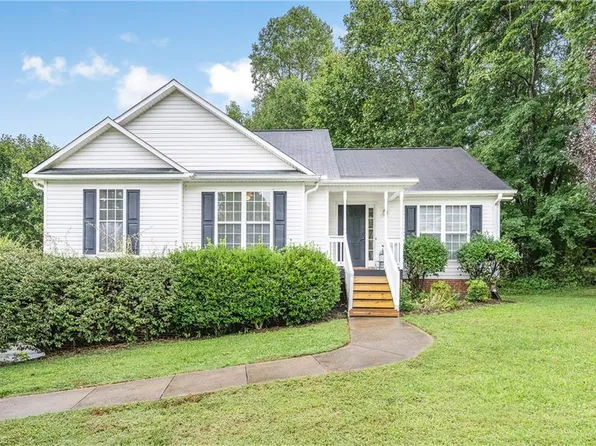 5165 Springhouse Farm Rd, Winston Salem, NC 27107