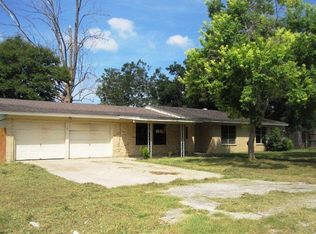 189 Rio Grande Dr, Seguin, TX 78155