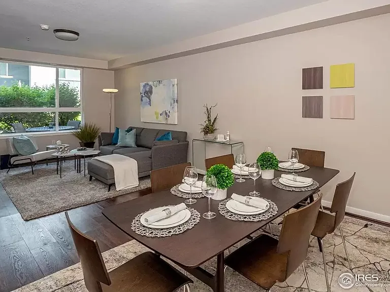Open Dining/Living Rm/Kitchen Layout