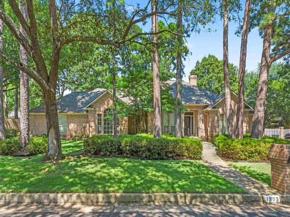 1503 Woodlands Dr, Tyler, TX 75703