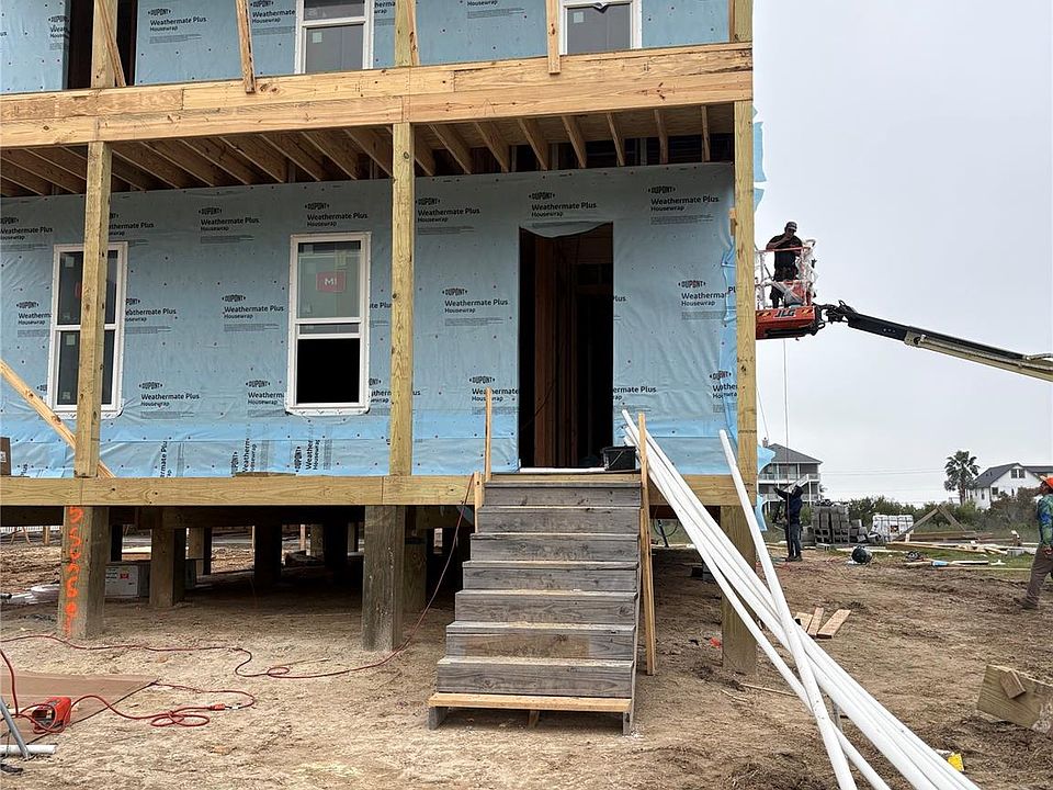 2nd image of 8 Westwind Rd