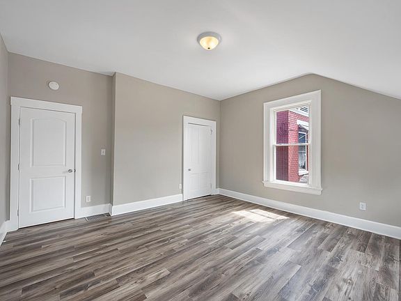 5th image of 1914 Garrard St