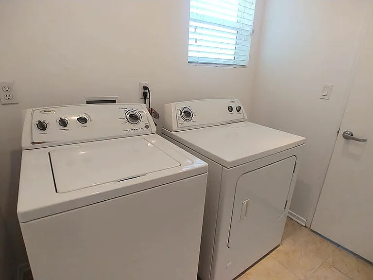 Almeria Townhomes — Photo 127