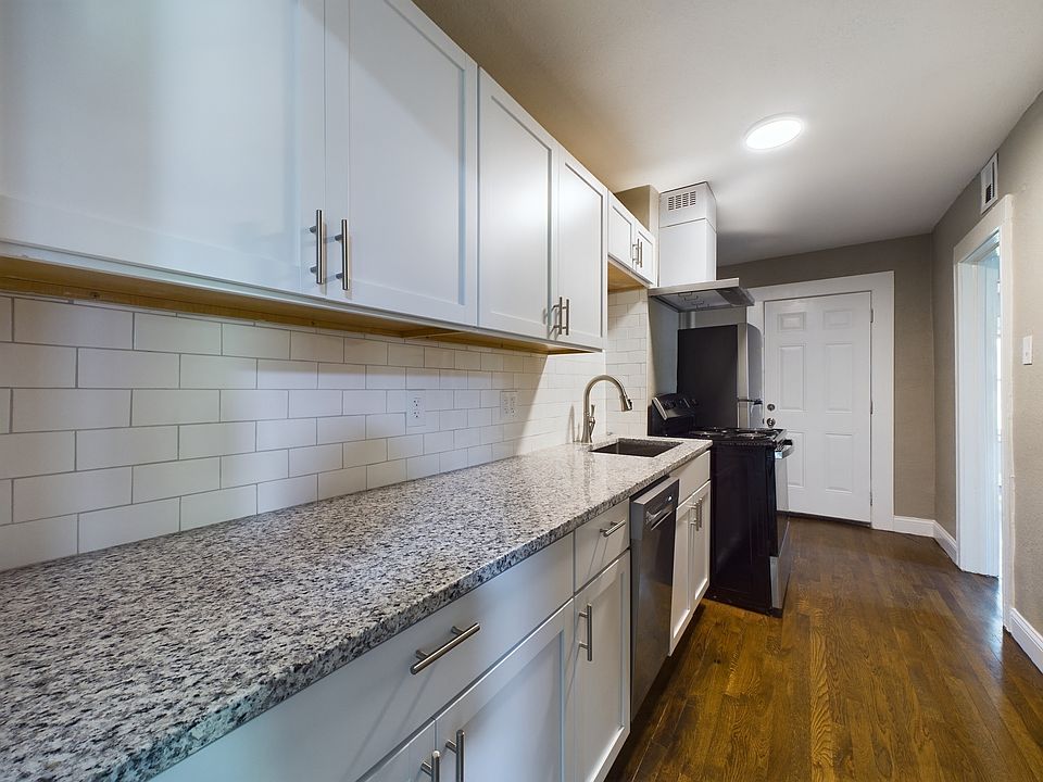 1st image of 4205 Kenwood Ave